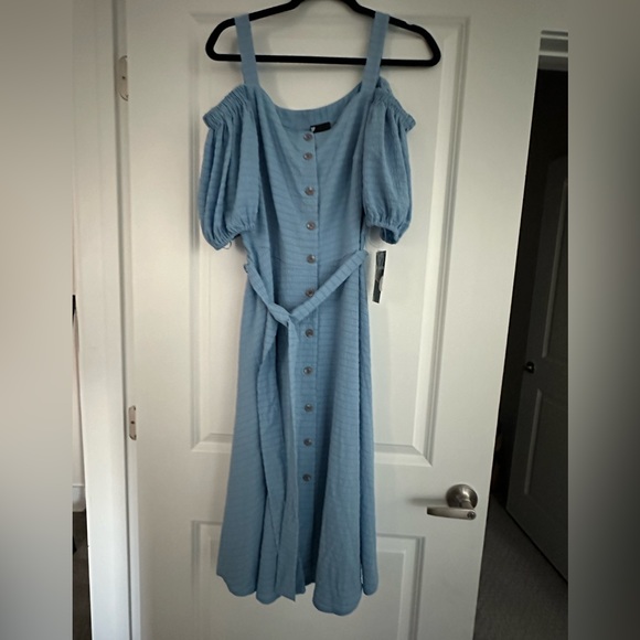 Dress - Picture 2 of 3